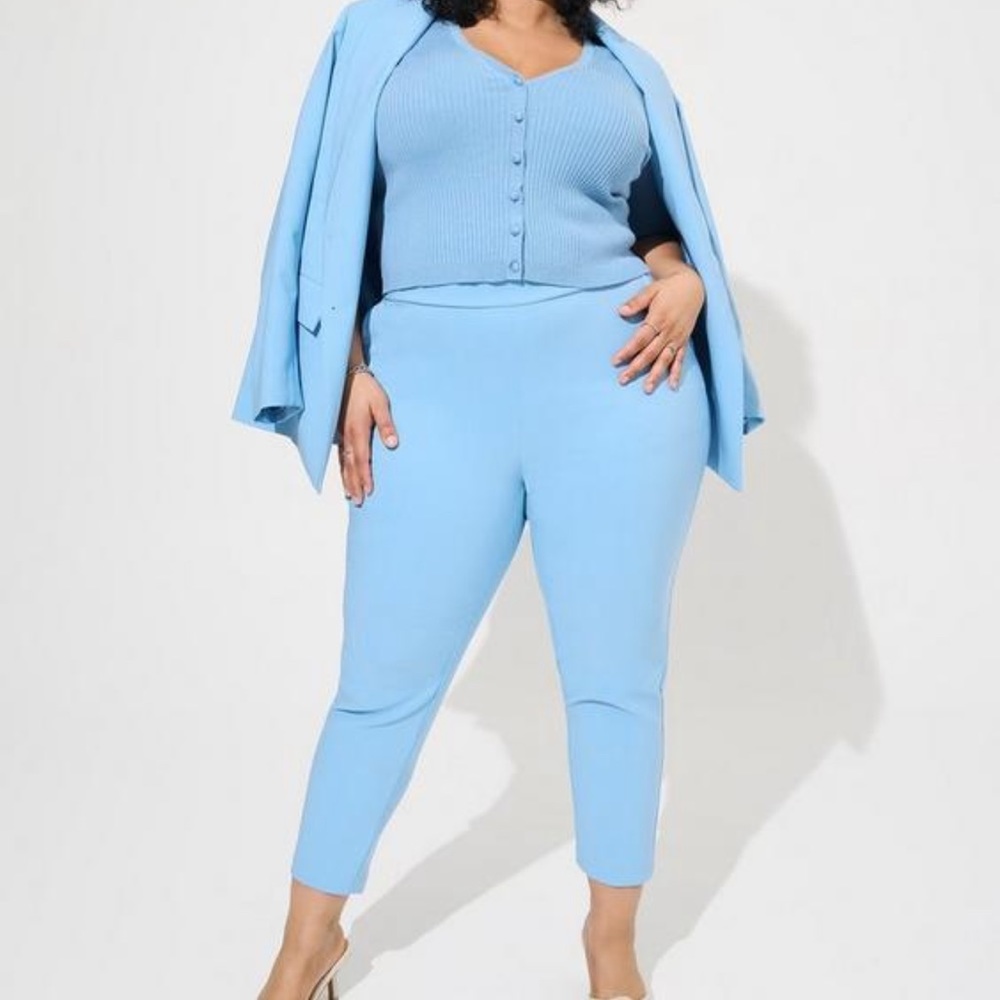Torrid Pull-On Relaxed Taper Studio Refined Crepe High-Rise Pant